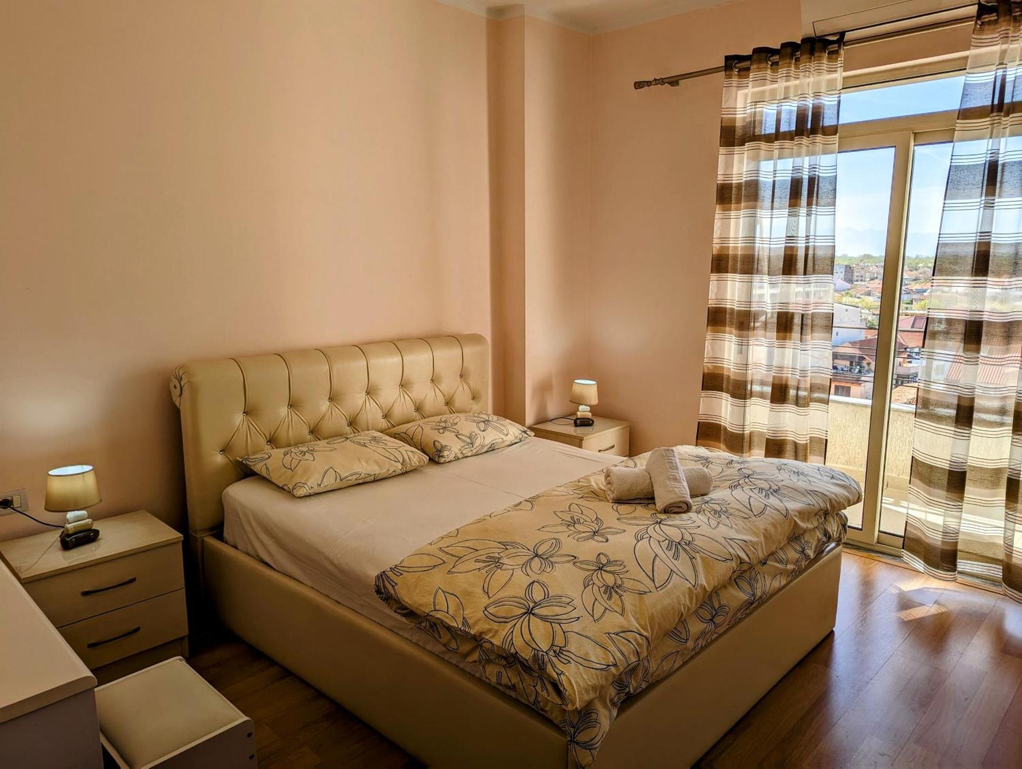 Arbi'S Apartment Shkoder Luaran gambar